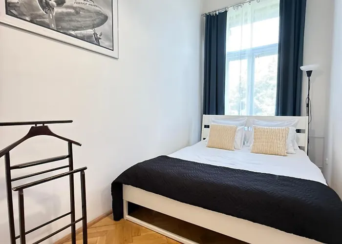 Spacious 100 Sqm In Old Town On Hviezdoslav Square For Business And Groups *