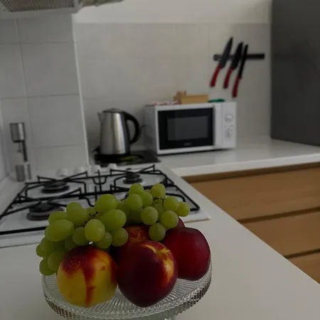 Spacious 100 Sqm Apartment In Old Town On Hviezdoslav Square For Business And Groups براتسيلافا